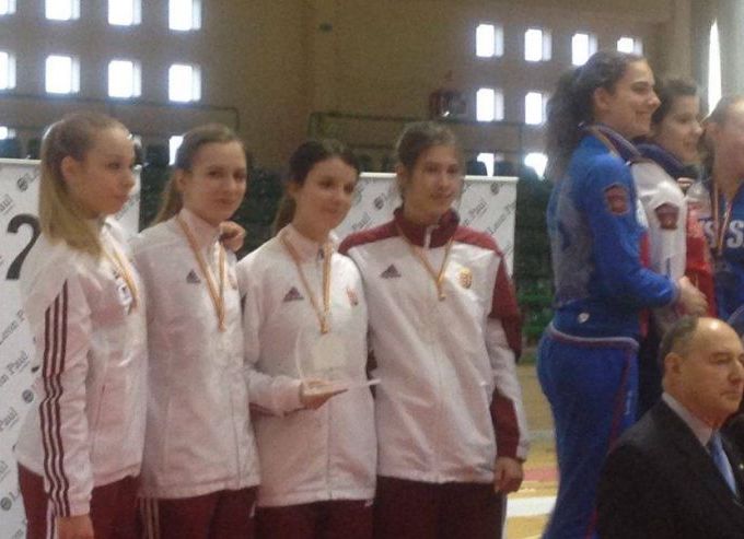 Ezüstérem és egy ötödik hely