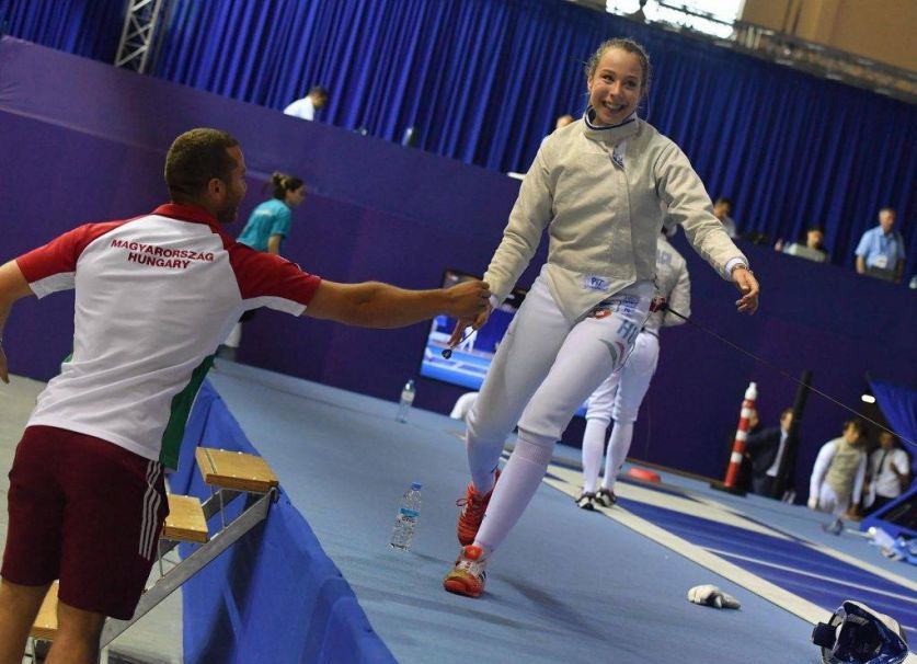 Teljes lett Liza éremkollekciója