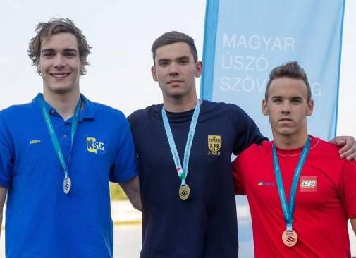 A medence után nyílt vízen is