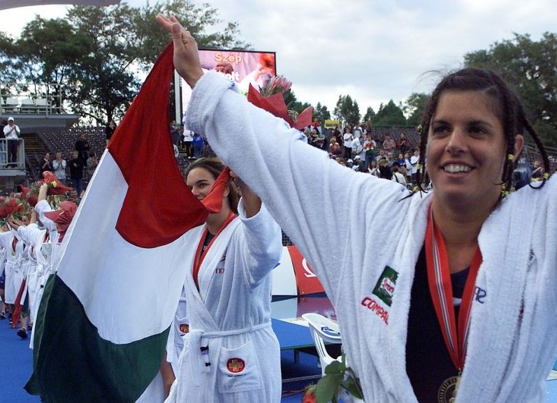 Apró, de fontos lépés