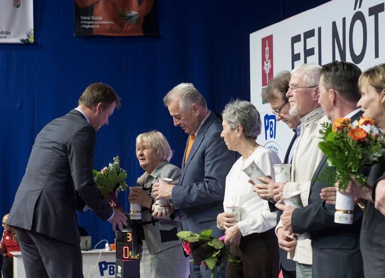 Legendáinkat köszöntötték