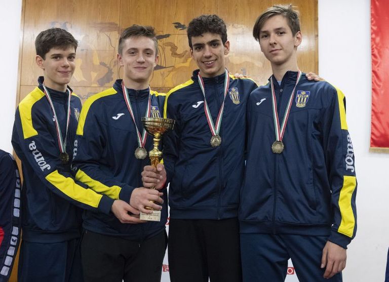 Remekeltek vívóink