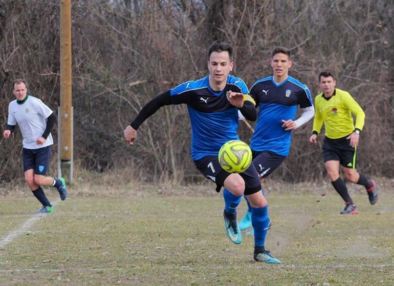  Veretlen a  felnőtt labdarúgó-csapatunk