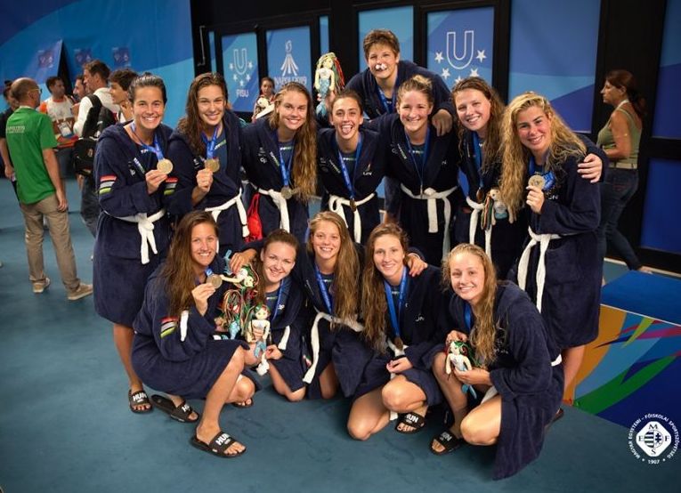 Arany- és bronzérem az universiadéról