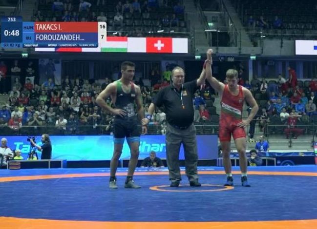 Takács a vb-n is aranyéremért birkózhat!