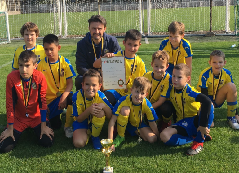 „Igyekszünk értéket közvetíteni nekik” – interjú Gyárfás Róberttel