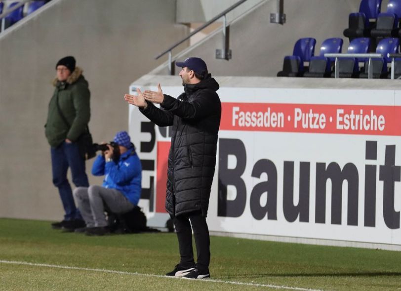 Távozik vezetőedzőnk