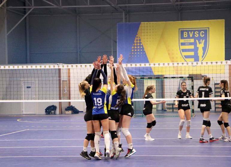 Győzelemmel kezdődött a rájátszás