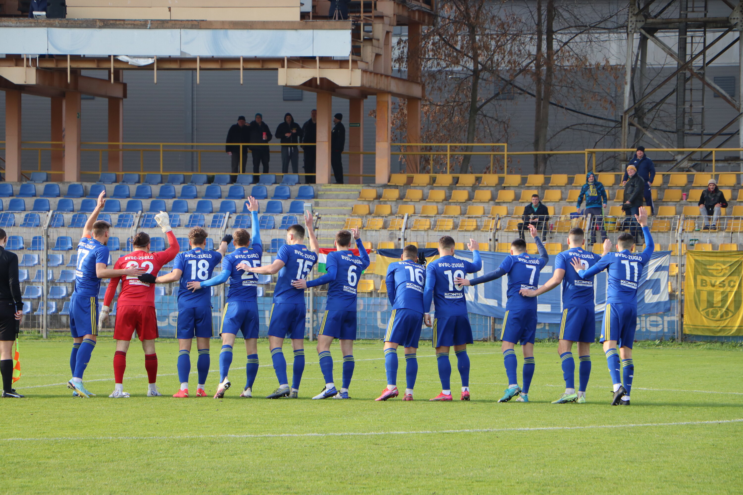 Húsvéti ajándék labdarúgóinktól