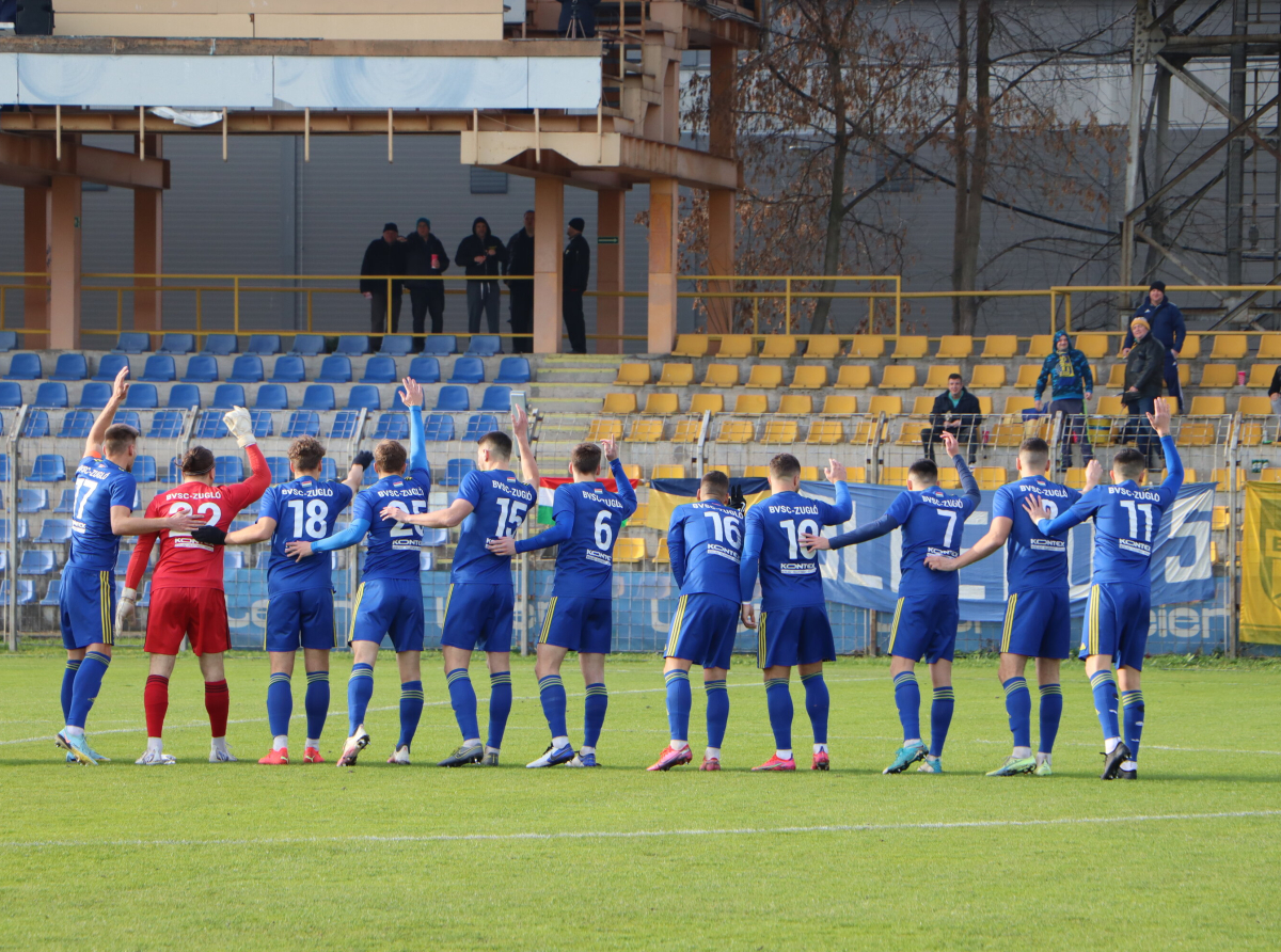 Húsvéti ajándék labdarúgóinktól