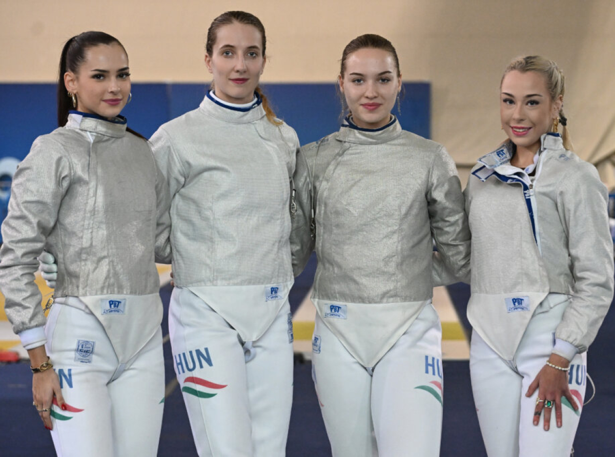 Biztos párizsi résztvevő a női kardcsapat is