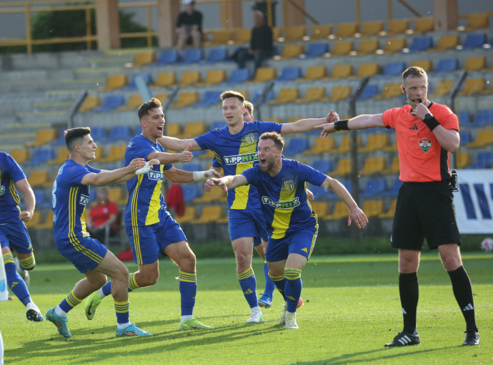 Kelemen Patrik 40 méteres góljával legyőztük a Vasast hazai pályán